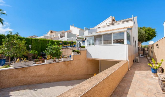 Brukt - Villa -
Punta Prima - Costa Blanca