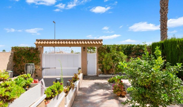 Brukt - Villa -
Punta Prima - Costa Blanca