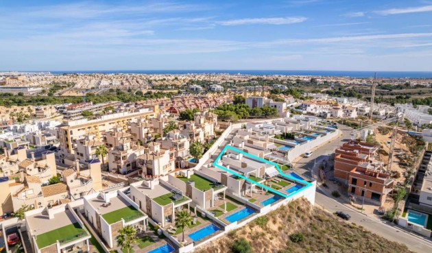 Brukt - Villa -
Villamartin - Costa Blanca