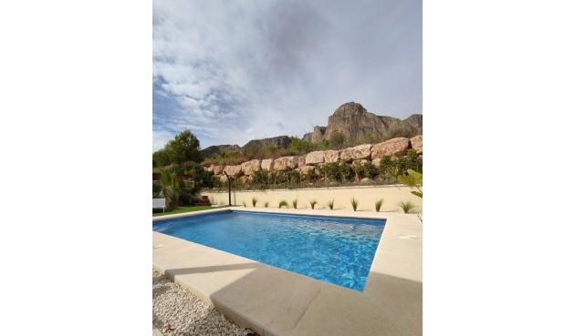 Brukt - Town House -
Polop - Costa Blanca