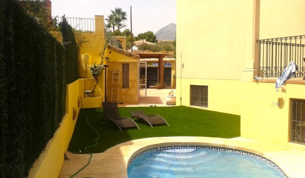 Brukt - Town House -
Alfas del Pí - Costa Blanca