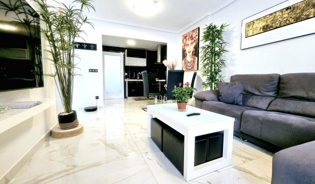 Återförsäljning - Town House -
Torrevieja - Torreblanca