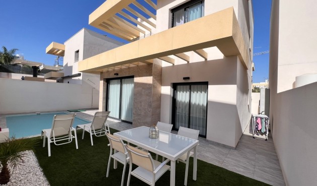 Reventa - Villa -
Los Montesinos - Costa Blanca