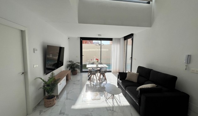 Reventa - Villa -
Los Montesinos - Costa Blanca