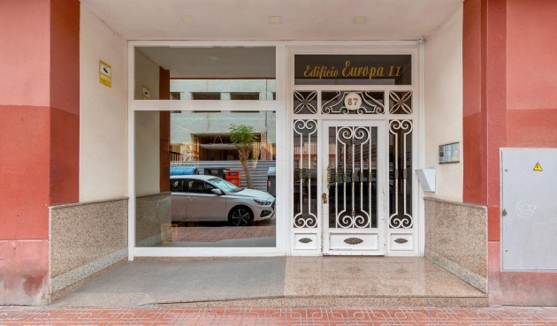 Resale - Apartment -
Torrevieja - Centro