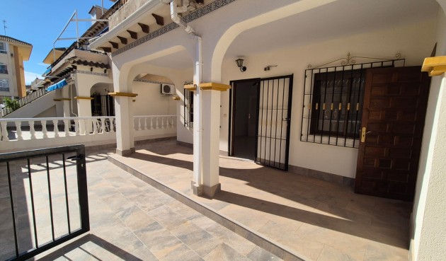 Återförsäljning - Bungalow -
La Mata - Costa Blanca