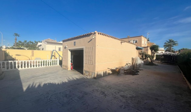 Resale - Villa -
Torrevieja - San Luis