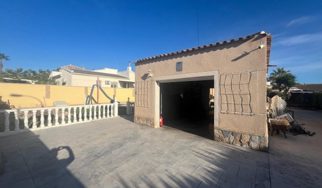 Resale - Villa -
Torrevieja - San Luis