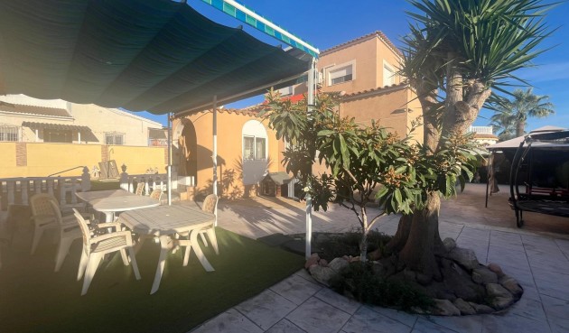 Resale - Villa -
Torrevieja - San Luis