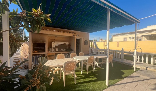 Resale - Villa -
Torrevieja - San Luis