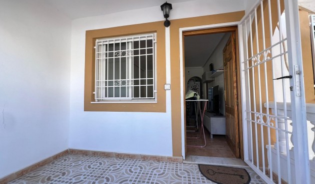 Återförsäljning - Bungalow -
Torrevieja - Torretas