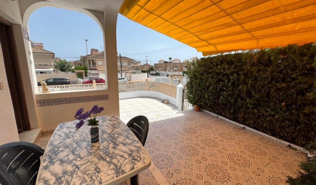 Resale - Bungalow -
Torrevieja - Torreblanca