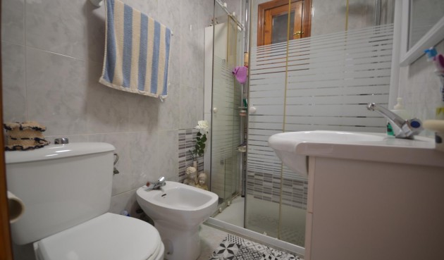 Resale - Bungalow -
Torrevieja - Torreblanca