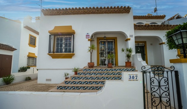 Brukt - Semi Detached -
Orihuela Costa - Costa Blanca