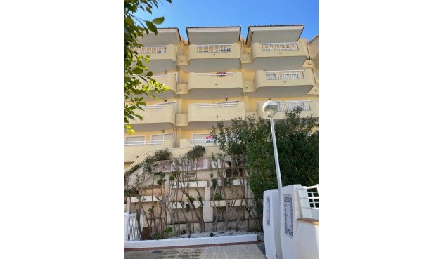 Resale - Apartment -
Orihuela Costa - Campoamor