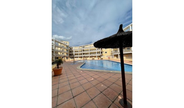 Resale - Apartment -
Orihuela Costa - Campoamor