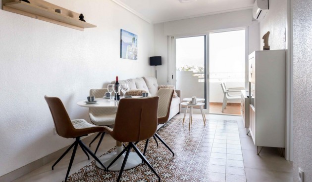 Resale - Apartment -
Orihuela Costa - Campoamor