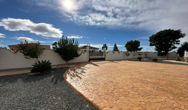 Resale - Villa -
Catral - Costa Blanca