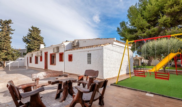 Återförsäljning - Villa -
Orihuela Costa - Costa Blanca