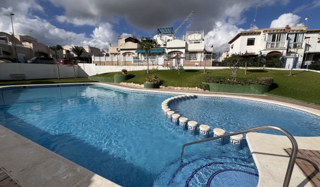 Resale - Villa -
Torrevieja - Costa Blanca