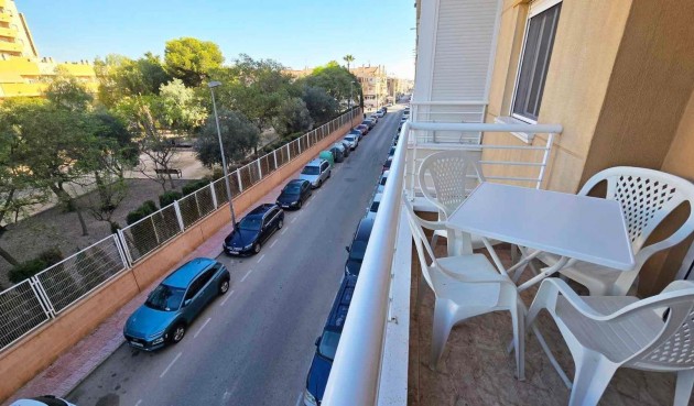 Resale - Apartment -
Torrevieja - Centro