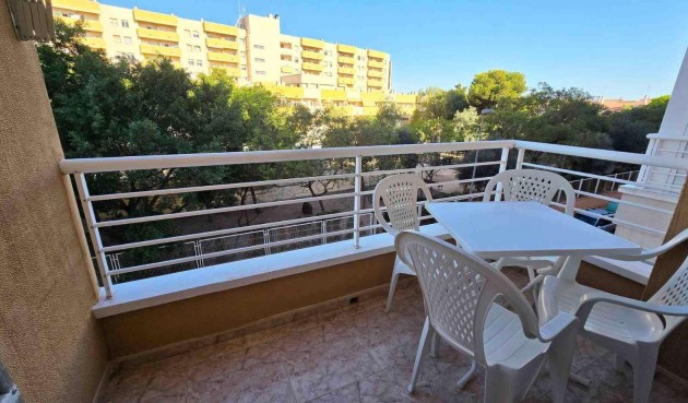 Resale - Apartment -
Torrevieja - Centro