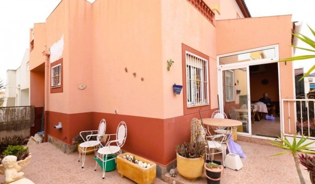 Återförsäljning - Villa -
Torrevieja - Costa Blanca