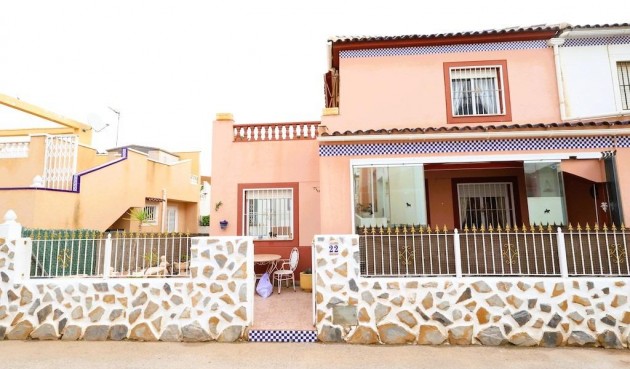 Återförsäljning - Villa -
Torrevieja - Costa Blanca