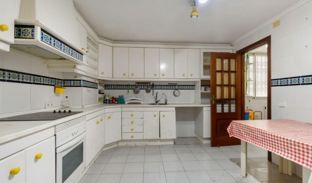 Återförsäljning - Apartment -
Torrevieja - Centro