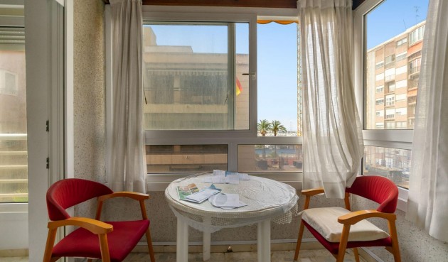 Återförsäljning - Apartment -
Torrevieja - Centro