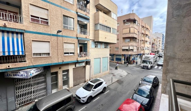 Återförsäljning - Apartment -
Torrevieja - Centro