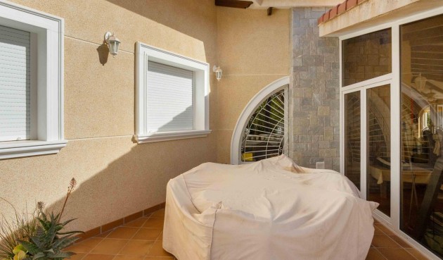 Resale - Villa -
Cabo Roig - Muy Cerca De La Playa