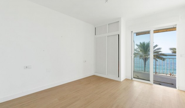 Resale - Apartment -
Torrevieja - Playa del Cura