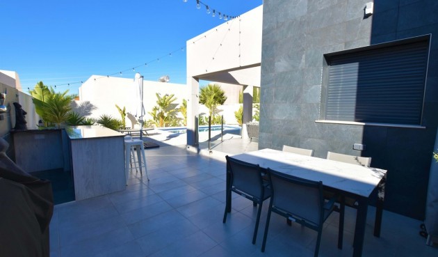 Reventa - Villa -
Benijofar - Costa Blanca