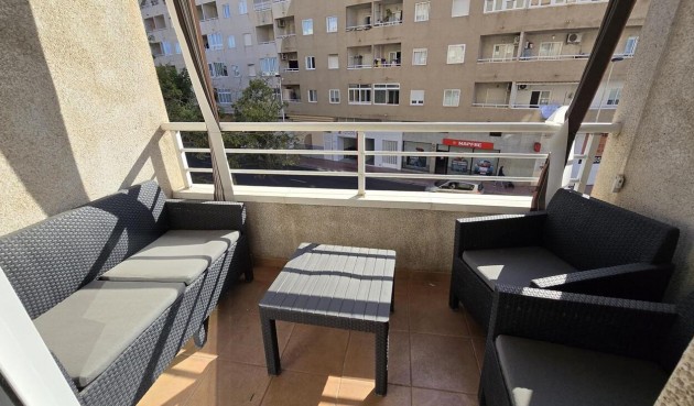 Återförsäljning - Apartment -
Torrevieja - CORTES VALENCIANAS