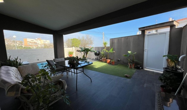 Resale - Villa -
Torrevieja - Torreblanca