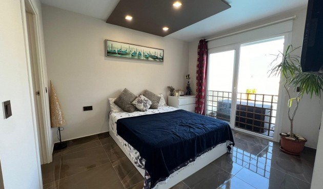 Resale - Villa -
Torrevieja - Torreblanca