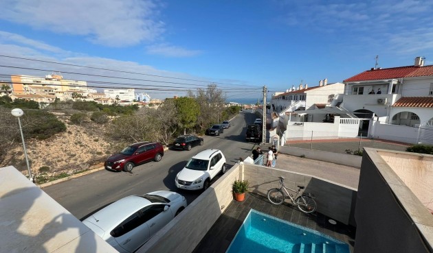 Resale - Villa -
Torrevieja - Torreblanca