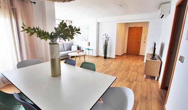 Brukt - Apartment -
Guardamar del Segura - Pueblo