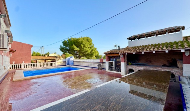 Resale - Villa -
Alfas del Pí - Costa Blanca