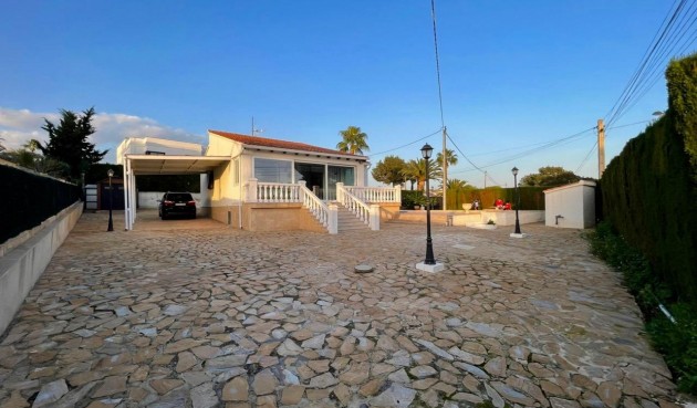 Resale - Villa -
Benidorm - Urbanizaciones