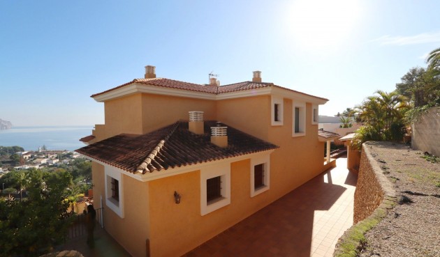 Resale - Villa -
Altea - Costa Blanca