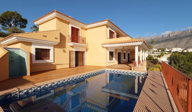 Resale - Villa -
Altea - Costa Blanca