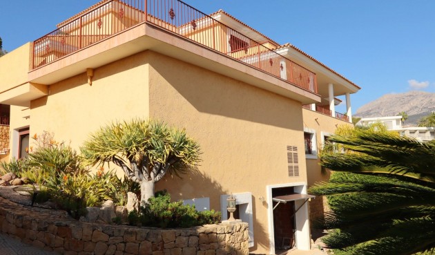 Resale - Villa -
Altea - Costa Blanca