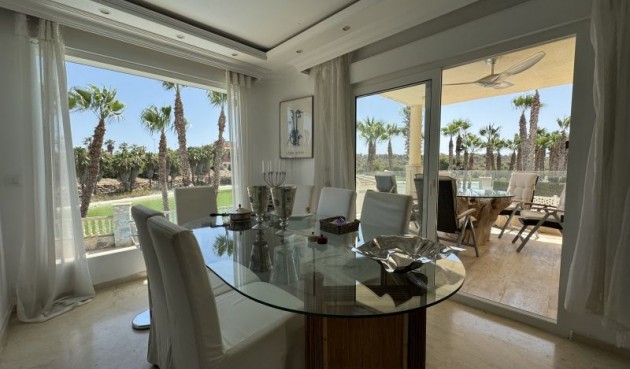 Resale - Villa -
Orihuela Costa - Costa Blanca