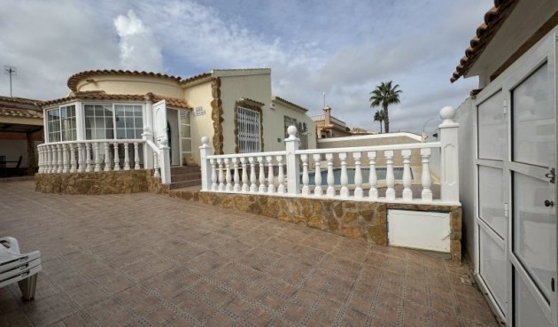 Resale - Villa -
Orihuela Costa - Costa Blanca