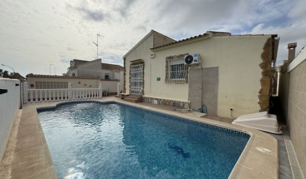 Resale - Villa -
Orihuela Costa - Costa Blanca