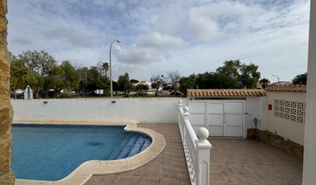 Resale - Villa -
Orihuela Costa - Costa Blanca