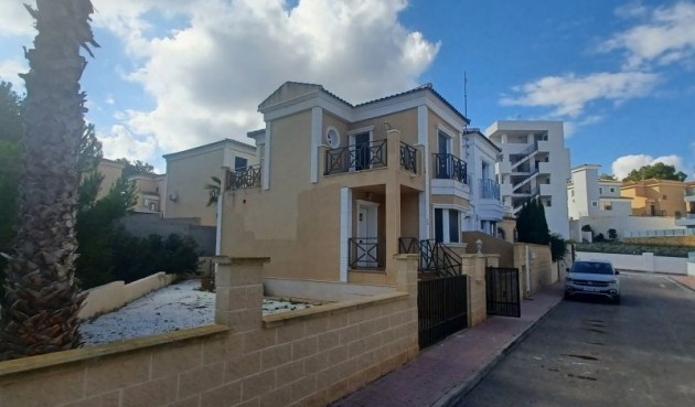 Resale - Villa -
Orihuela - Inland