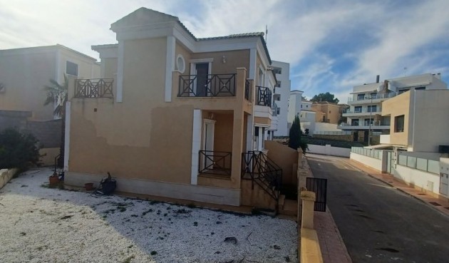 Resale - Villa -
Orihuela - Inland